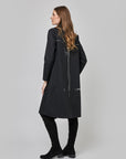 Robe chemise noire avec imprimés au devant au dos et poches latérales CF25-005