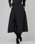 Jupe-culotte midi évasée avec quarter-top pockect avec lien à la taille | CF25-110