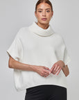 Pull sans manches à col montant style poncho | CF25-923