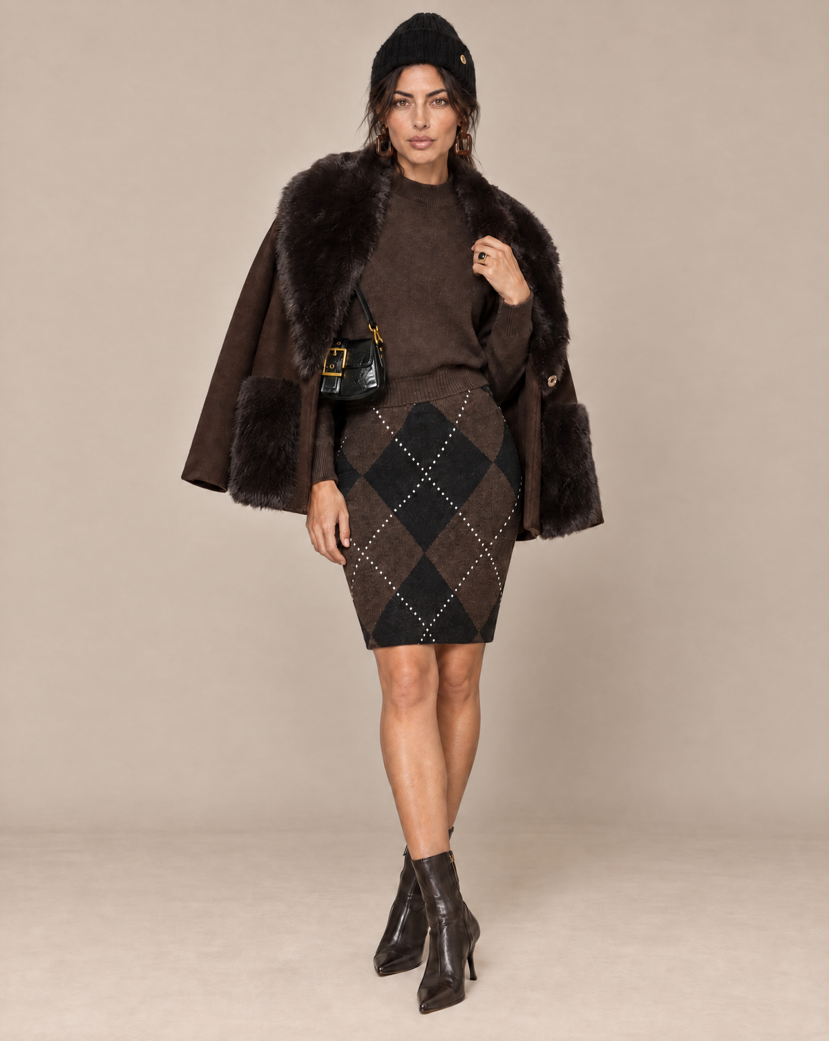 Manteau court à col et poches en fausse fourrure fait main -Coco