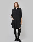 Robe chemise évasée à rayures et à manches longues avec poches lattérales CF25-001