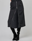 Elastic waist skirt with side pockets and front closure | CF25-203
