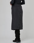 Elastic waist skirt with side pockets and front closure | CF25-203