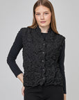 Crinkled vest with stand-up collar and front buttons | CF25-405