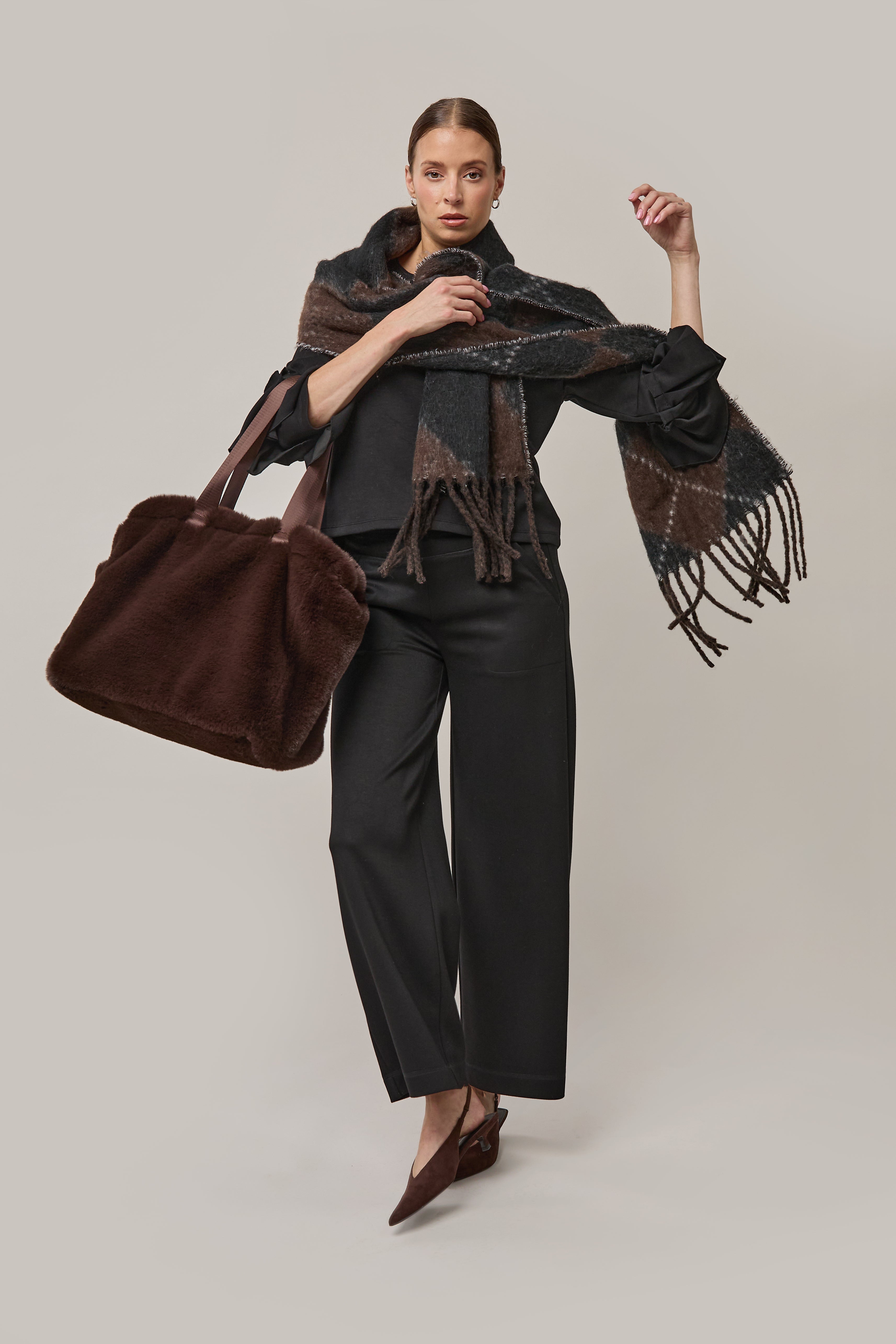 SA26 BIG FUR BAG -Coco
